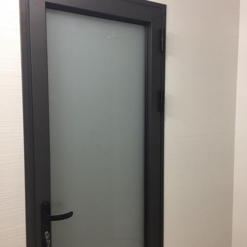 דלתות אלומיניום