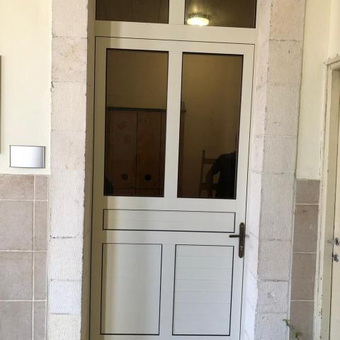 דלתות אלומיניום